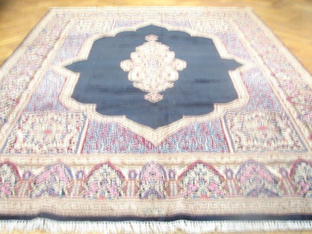 SIGNED AUTHENTIC 8X11 PERSIAN KERMAN RUG  