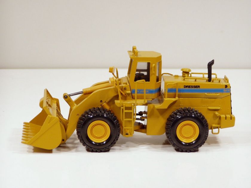 Dresser 560B Loader   1/50   Conrad #2420  