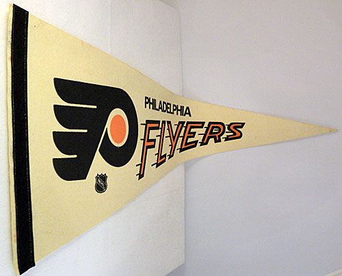 vintage PENNANTS, Giants, Cubs, Tigers, Philadelphia Flyers, Georgia 