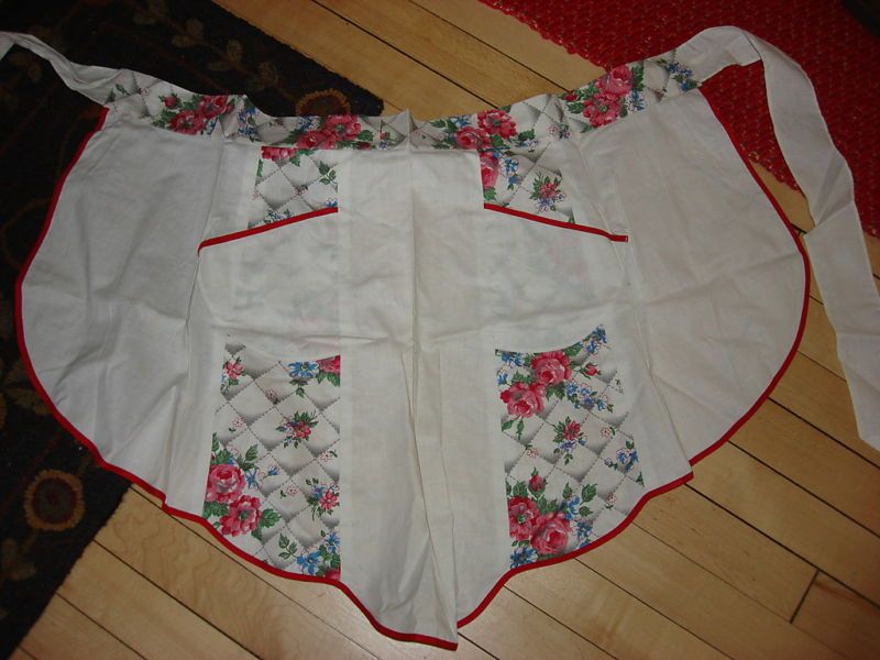 Vintage Half Apron WHITE W/ FLORAL WAIST & INSET RedTrm  