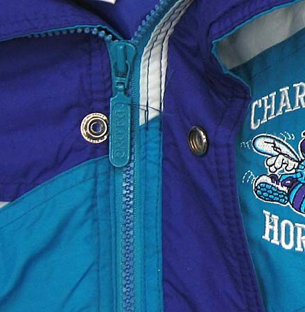 CHAQUETA vintage L nba de FUMADOR de CHARLOTTE HORNETS DeLong bordado 