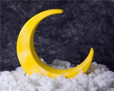 BABY CRESCENT MOON PHOTOGRAPHY PROP GREAT FOR CHILDREN  