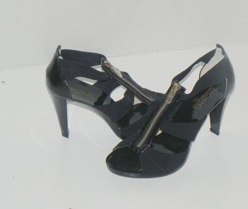 NIB MICHAEL KORS BERKLEY Black T STRAP SANDALS size 8  