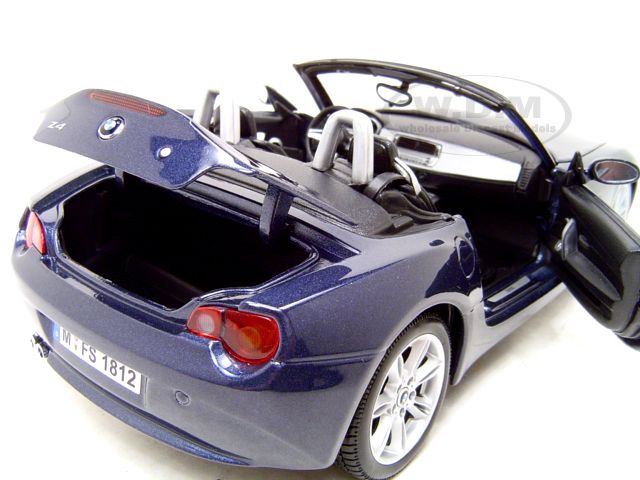 BMW Z4 CONVERTIBLE BLUE 118 DIECAST MODEL CAR  