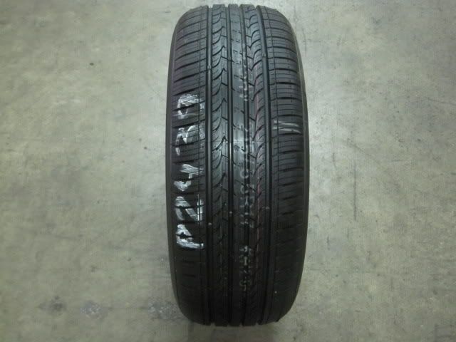 KUMHO SOLUS KH25 215/55/17 TIRE (P2439) NEW  