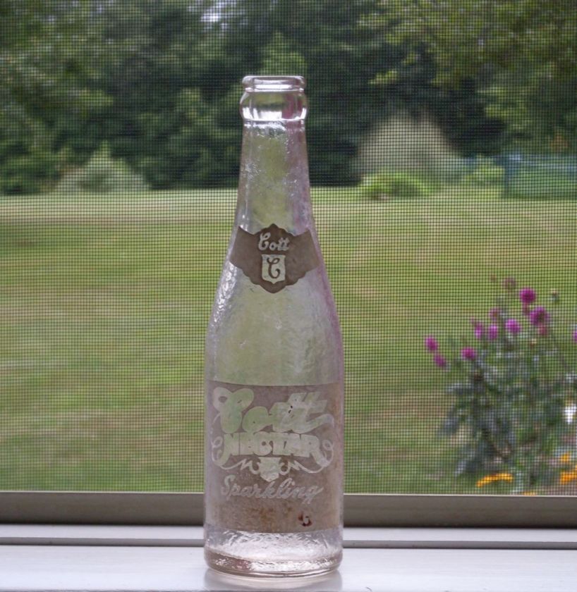 Vintage COTT Nectar Sparkling Soda Bottle   1947  