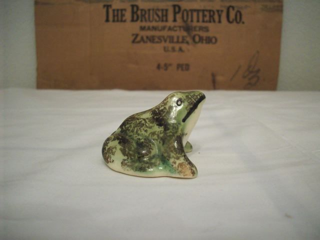 BRUSH MCCOY 1 3/4” WEE FROG LAWN ORNAMENT C951  