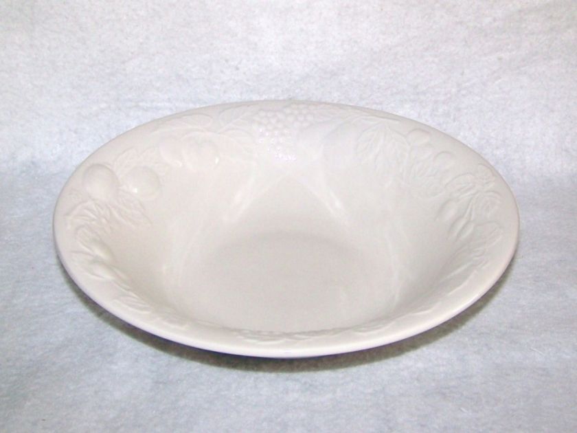 Gibson Fruit Large 10 1/8 Vegetable Salad Bowl  