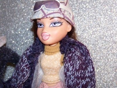 Bratz Wintertime Wonderland Dana With Accessories ~Cute & Collectilbe 