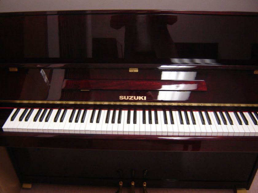 Used Suzuki 48 Upright Piano  