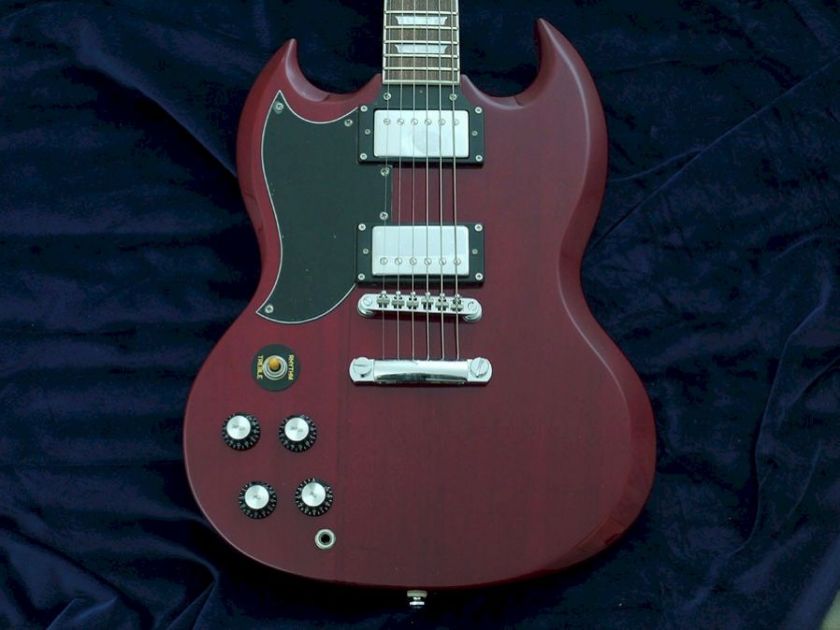 Tokai USG35 Electric Guitar   Cherry Finish  