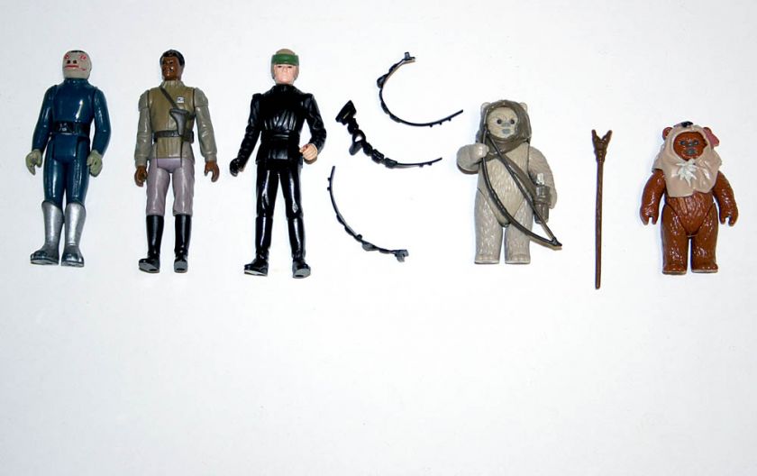 367 Vintage Star Wars Action Figures Huge Lot weapons accessories 