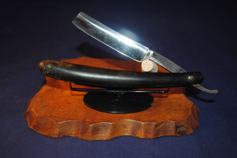 Vintage LOEFFLER & SYKES STRAIGHT RAZOR w/ Horn Shades  