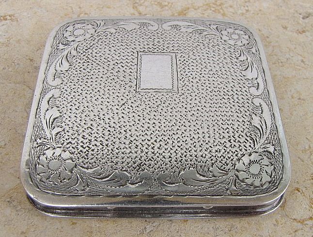   GUILLOCHE SILVER 833 POWDER CASE SIGNED LG39gr.PALESTINE 1940s