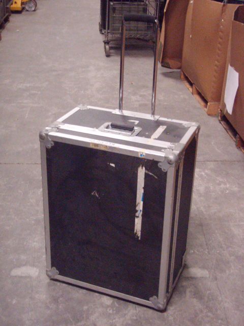 APOLLO EXPLORER QX575A PROJECTOR IN SHIPPING CASE ON WHEELS USED 