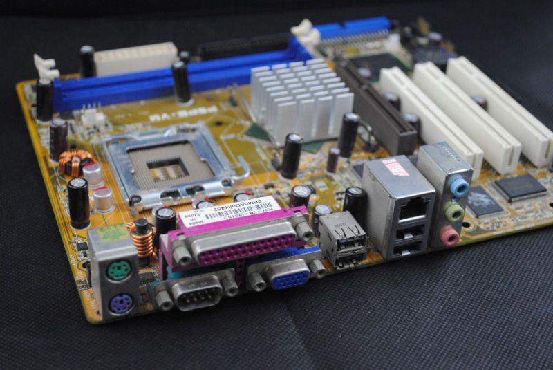 ASUS P5PE VM LGA 775 Intel 865G Micro Intel Motherboard  