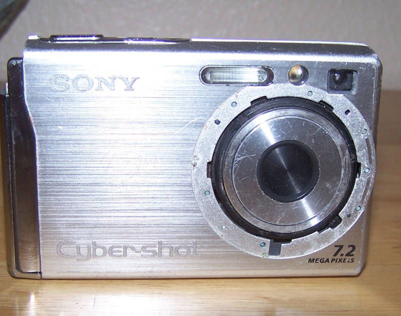 Sony Cyber shot DSC w70 DIGITAL CAMERA BROKEN  