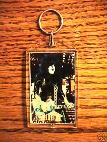 KISS KEY CHAIN DOUBLE  SIDED  