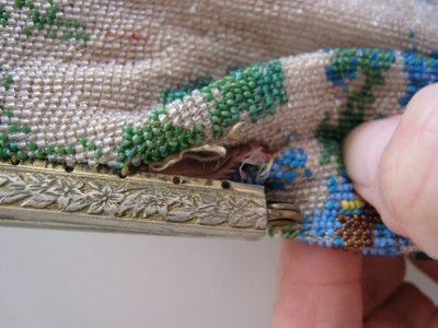 ANTIQUE MICRO BEADED PURSE LARGE FRINGE FLOWERS G/COND  