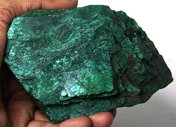 5215 ct (about 1 KILO) 100% NATURAL UNCUT EMERALD ROUGH  