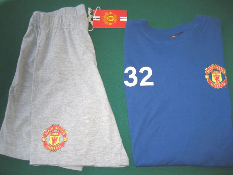 MANCHESTER UNITED SOCCER JERSEY & SHORTS TEVEZ KIDS SET  