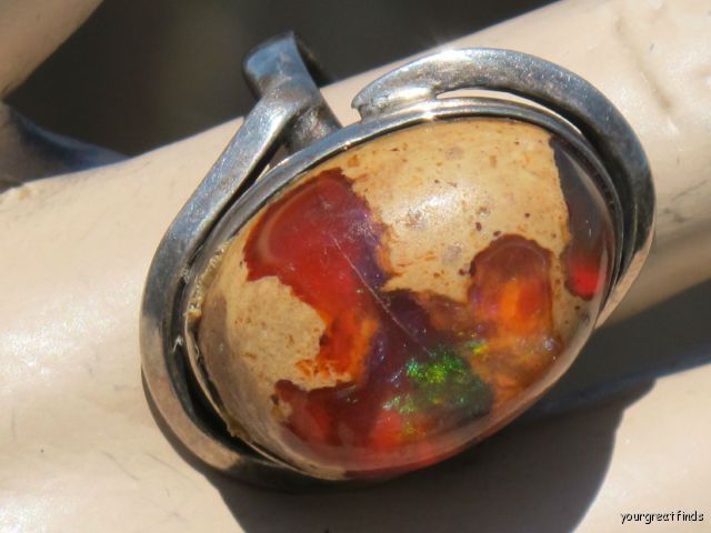 HUGE VINTAGE STERLING SILVER MEXICAN FIRE MATRIX OPAL RING  